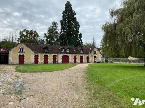 45680 DORDIVES - CHATEAU ET DEPENDANCES