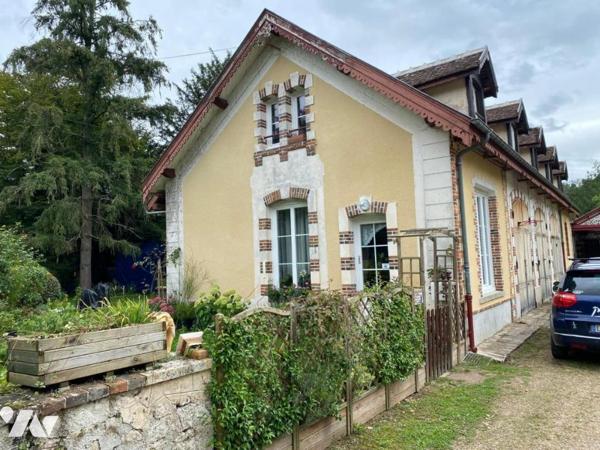 45680 DORDIVES - CHATEAU ET DEPENDANCES