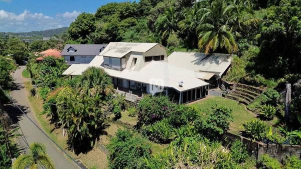 DPT GUYANE, à vendre CAYENNE BOURDA maison T4 de 158 m² avec vue mer