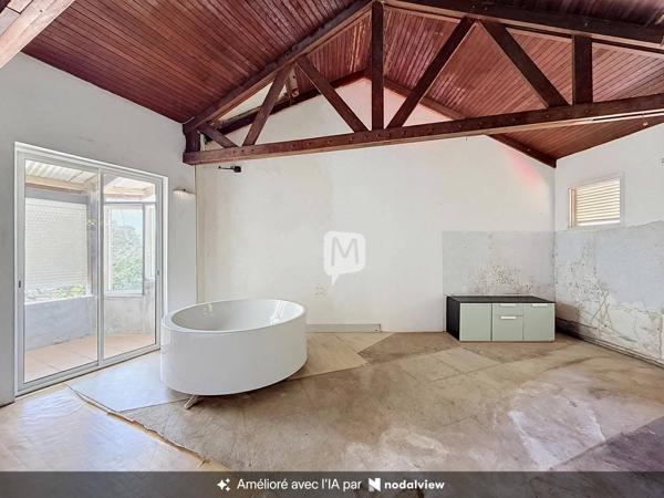 DPT GUYANE, à vendre CAYENNE BOURDA maison T4 de 158 m² avec vue mer