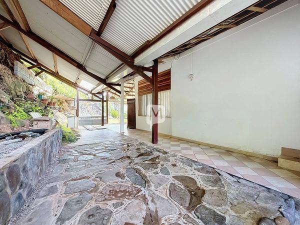 DPT GUYANE, à vendre CAYENNE BOURDA maison T4 de 158 m² avec vue mer