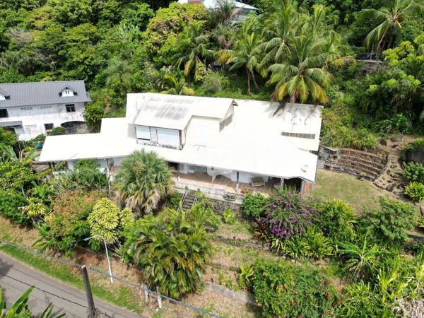 DPT GUYANE, à vendre CAYENNE BOURDA maison T4 de 158 m² avec vue mer