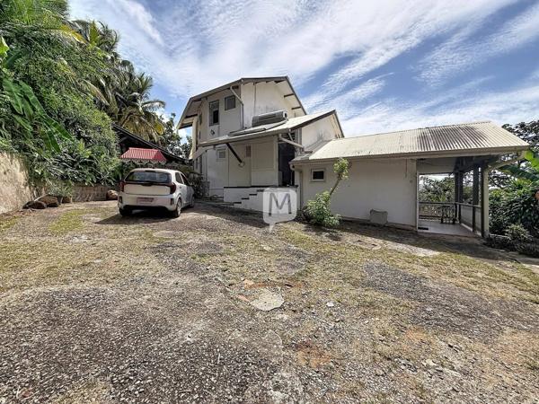 DPT GUYANE, à vendre CAYENNE BOURDA maison T4 de 158 m² avec vue mer