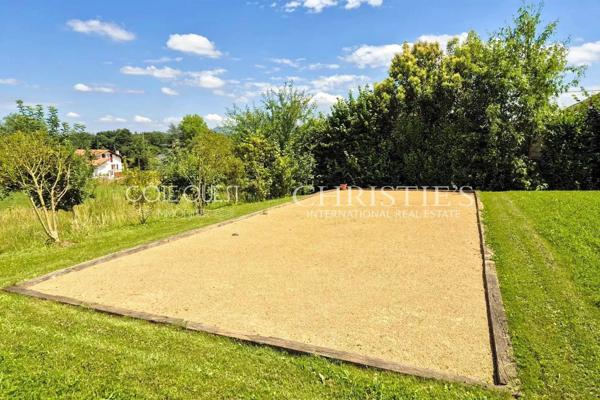 À vendre Larressore - Propriété du 18ème avec piscine