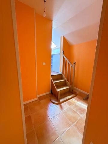 En exclusivite ! Maison de village, 300m², 10 chambres avec dépendances sur 3489m² de terrain 199 900 €