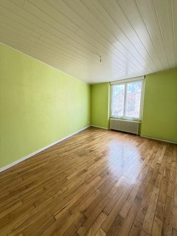 En exclusivite ! Maison de village, 300m², 10 chambres avec dépendances sur 3489m² de terrain 199 900 €