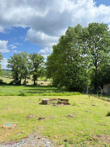 En exclusivite ! Maison de village, 300m², 10 chambres avec dépendances sur 3489m² de terrain 199 900 €