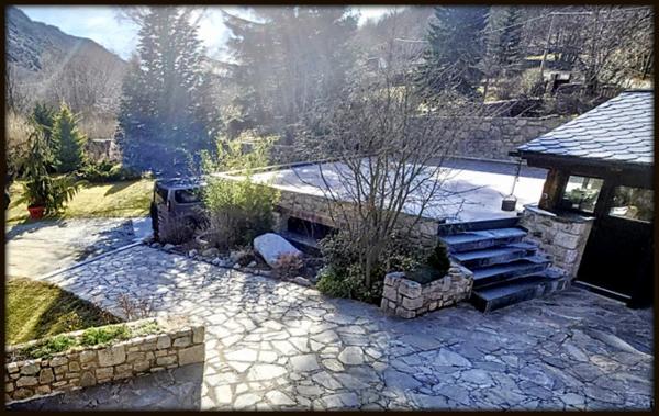 Porta (66760) MAGNIFIQUE PROPRIETE