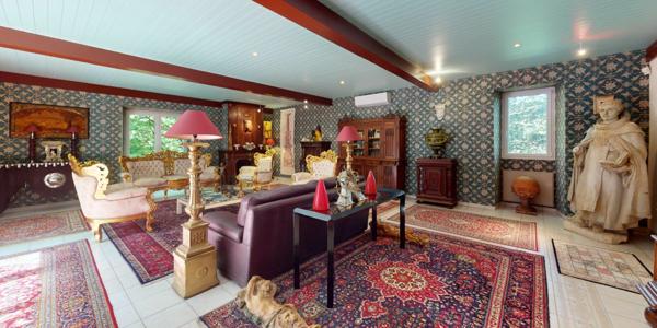 Maison à vendre    6 pièces •    Rieupeyroux