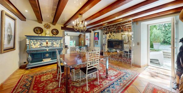 Maison à vendre    6 pièces •    Rieupeyroux