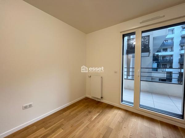 Location Appartement 4 pièces 85.59 m² - Courbevoie 92400
