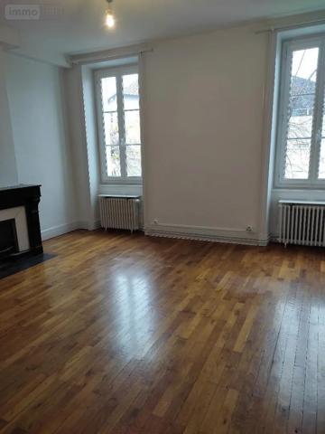 Location - Appartement Bourg-en-Bresse 01000 4 pièces 94 m 2