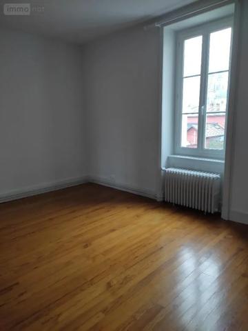 Location - Appartement Bourg-en-Bresse 01000 4 pièces 94 m 2