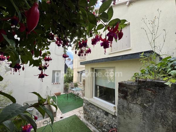 Honfleur hyper centre - Maison de ville - 92 m2 - 2 chambres - 3 Terrasses - Jardin - Atelier/Cave en sous sol de 39 m2