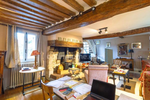 Honfleur hyper centre - Maison de ville - 92 m2 - 2 chambres - 3 Terrasses - Jardin - Atelier/Cave en sous sol de 39 m2