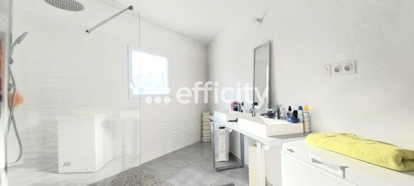 Maison 3 pièces - 79 m² Exclusivité efficity