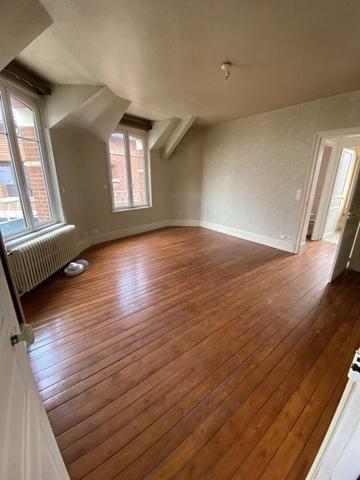 Vente Maison155 m² - 6 Pièces - HAM (80400)