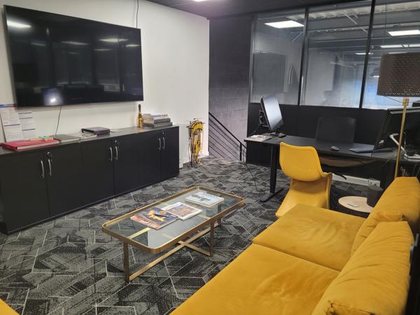Local D’activité 286.9m² – Orvault