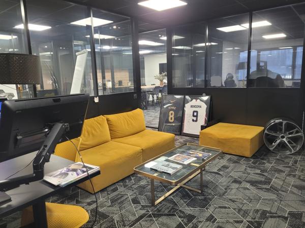 Local D’activité 286.9m² – Orvault