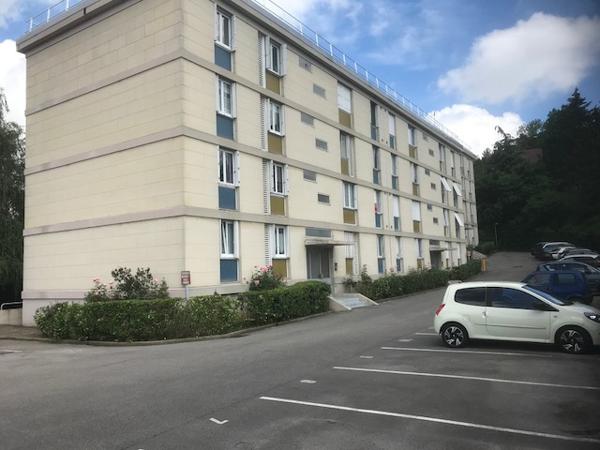 DANS LA RESIDENCE MARISSEL, SUPERBE APPARTEMENT RENOVE DE 65M² TRES BIEN SITUE AU RDC D'UN IMMEUBLE DE 3 ETAGE Beauvais (60000)