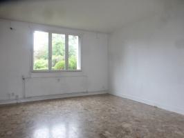 DANS LA RESIDENCE MARISSEL, SUPERBE APPARTEMENT RENOVE DE 65M² TRES BIEN SITUE AU RDC D'UN IMMEUBLE DE 3 ETAGE Beauvais (60000)