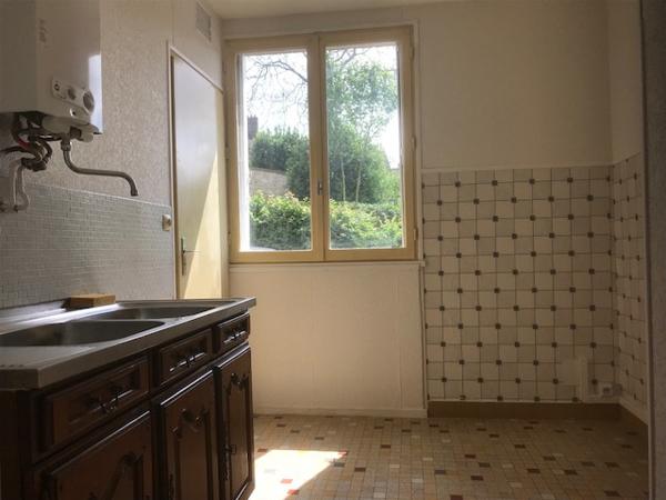 DANS LA RESIDENCE MARISSEL, SUPERBE APPARTEMENT RENOVE DE 65M² TRES BIEN SITUE AU RDC D'UN IMMEUBLE DE 3 ETAGE Beauvais (60000)