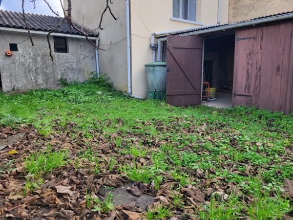 Maison à vendre 4 pièces SAINT LOUP LAMAIRE (79) Terrain 395 m²