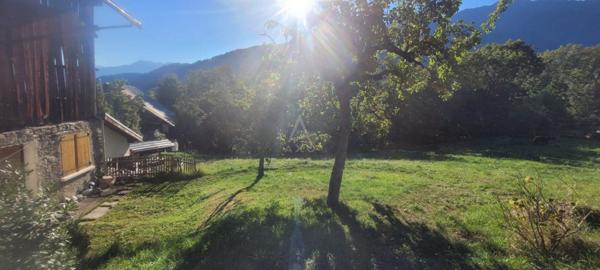 Maison de montagne avec dépendances au Villaret de Doucy (73260)