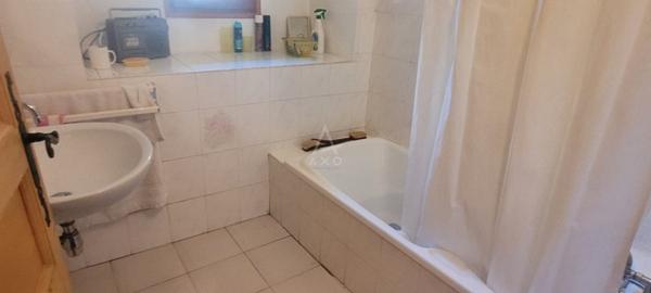 Maison de montagne avec dépendances au Villaret de Doucy (73260)