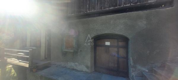 Maison de montagne avec dépendances au Villaret de Doucy (73260)