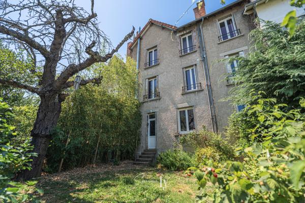 Maison
         7 pièces
        - 183 m² Exclusivité 285 000 € *