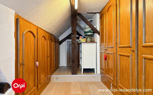 Maison à vendre    8 pièces • 180 m2 Les Andelys