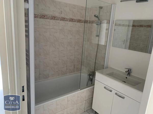 Appartement à louer 3 pièces 65.21m² Mérignac (33700)