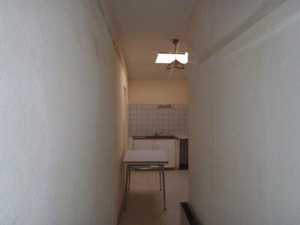 Immeuble Agde 2 appartements et 2 commerces  340 m2