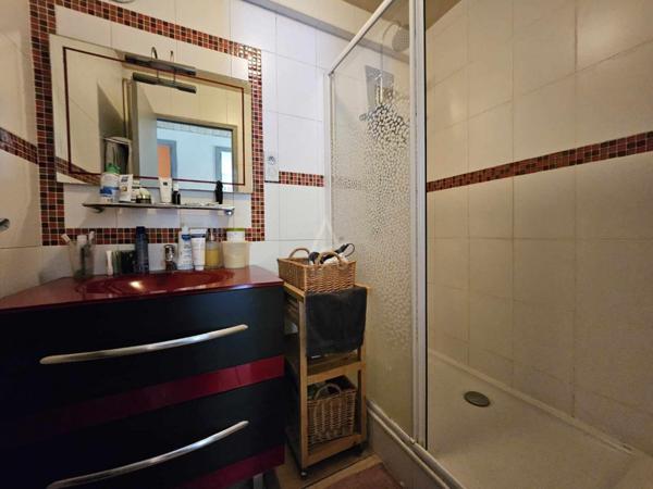 Maison de plain-pied avec studio indépendant  101 m² habitables  Terrain de 719 m²  Rognaix (73730)