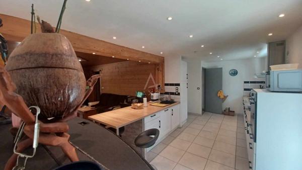 Maison de plain-pied avec studio indépendant  101 m² habitables  Terrain de 719 m²  Rognaix (73730)