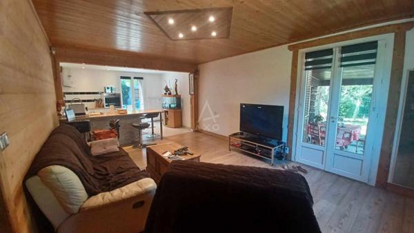 Maison de plain-pied avec studio indépendant  101 m² habitables  Terrain de 719 m²  Rognaix (73730)