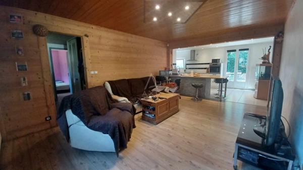 Maison de plain-pied avec studio indépendant  101 m² habitables  Terrain de 719 m²  Rognaix (73730)