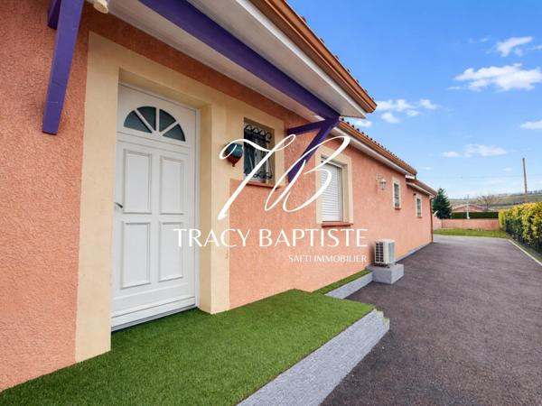 Belle maison plain-pied 4 chambres avec grand jardin, piscine et nombreuses dépendances