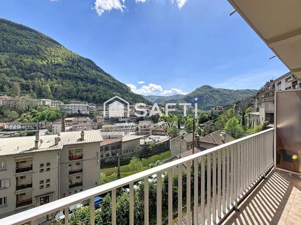 Appartement lumineux avec grand balcon