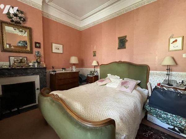Maison de MAITRE  7  chambres sur 218 m²