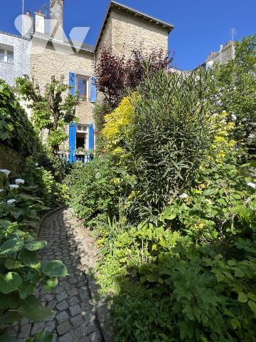 Maison de MAITRE  7  chambres sur 218 m²