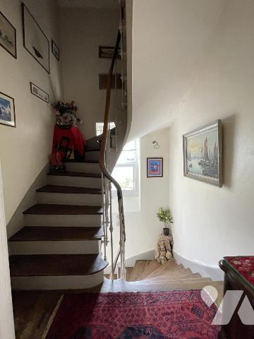 Maison de MAITRE  7  chambres sur 218 m²