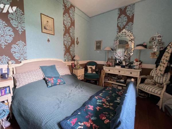 Maison de MAITRE  7  chambres sur 218 m²