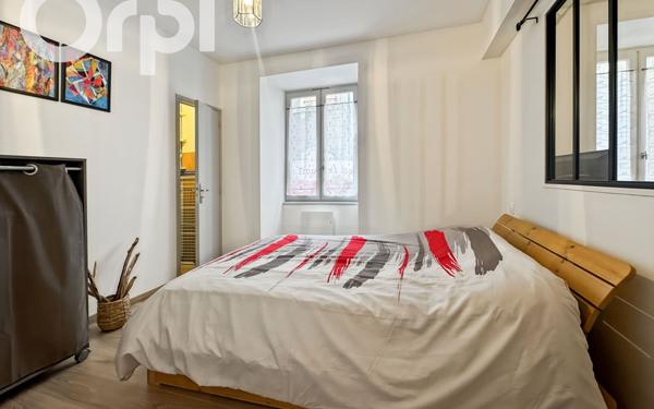 Appartement à vendre    2 pièces •  Aubenas