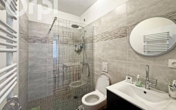 Appartement à vendre    2 pièces •  Aubenas