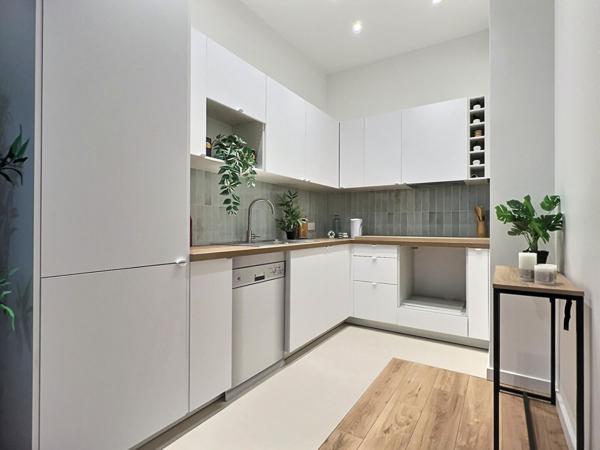 A vendre appartement de type 3 à Marseille 13001 - Terrasse - THIERS / RÉFORMÉS