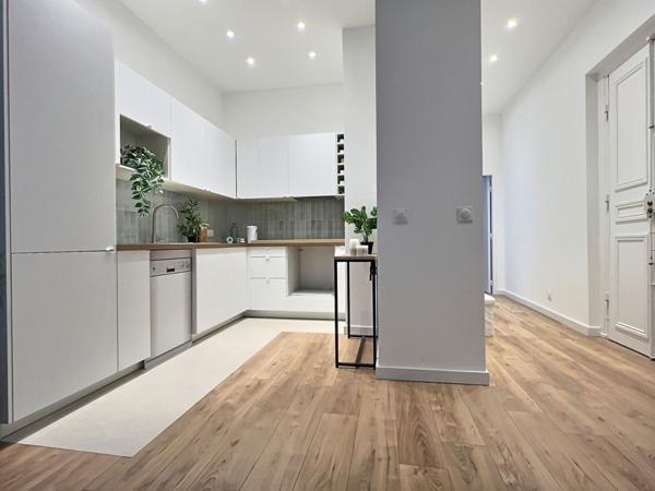 A vendre appartement de type 3 à Marseille 13001 - Terrasse - THIERS / RÉFORMÉS