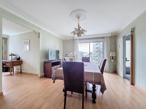 Nantes Collines du Cens : En VENTE, Proche chronobus, appartement 5 pièces, lumineux avec de beaux volumes, environnement calme et verdoyant.