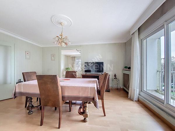 Nantes Collines du Cens : En VENTE, Proche chronobus, appartement 5 pièces, lumineux avec de beaux volumes, environnement calme et verdoyant.